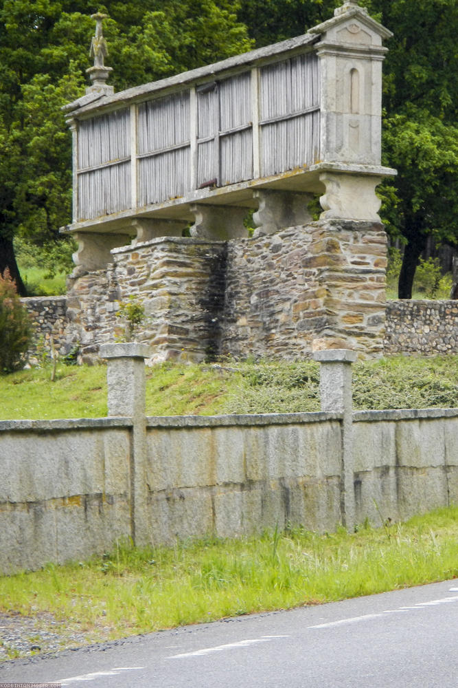 Camino de Santjátszó. Heavy-load pilgrimage in April-May 2014.