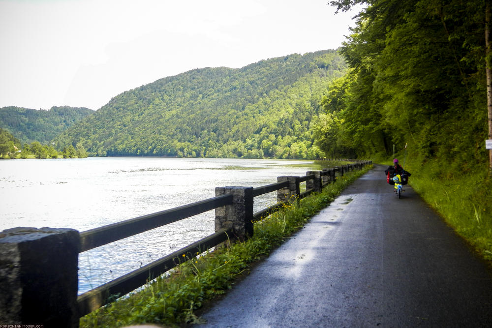 Rain cycling along Isar and Danube, May 2014.