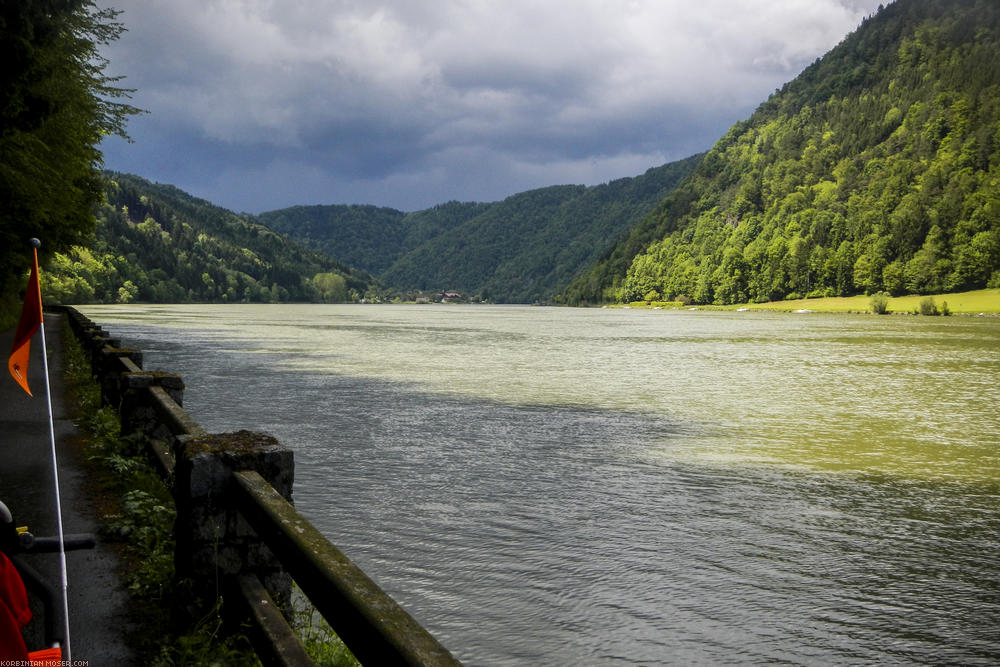 Rain cycling along Isar and Danube, May 2014.