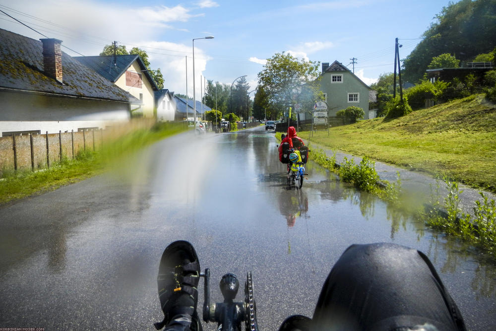 Rain cycling along Isar and Danube, May 2014.