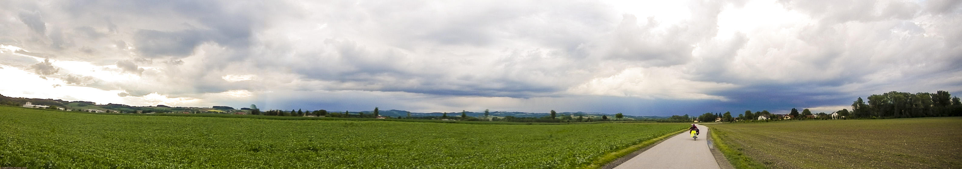 Rain cycling along Isar and Danube, May 2014.