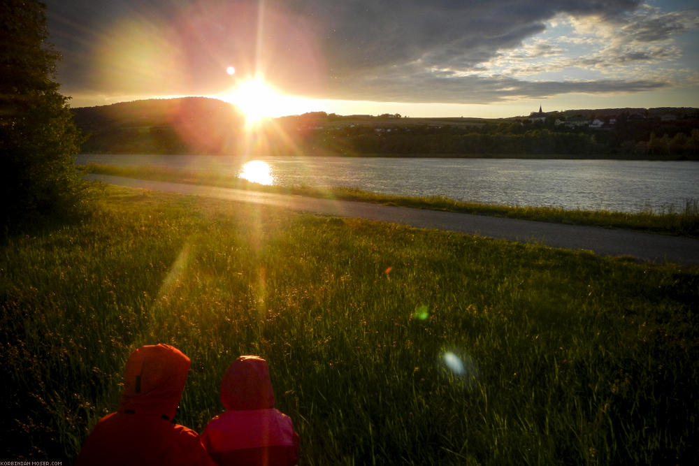 Rain cycling along Isar and Danube, May 2014.