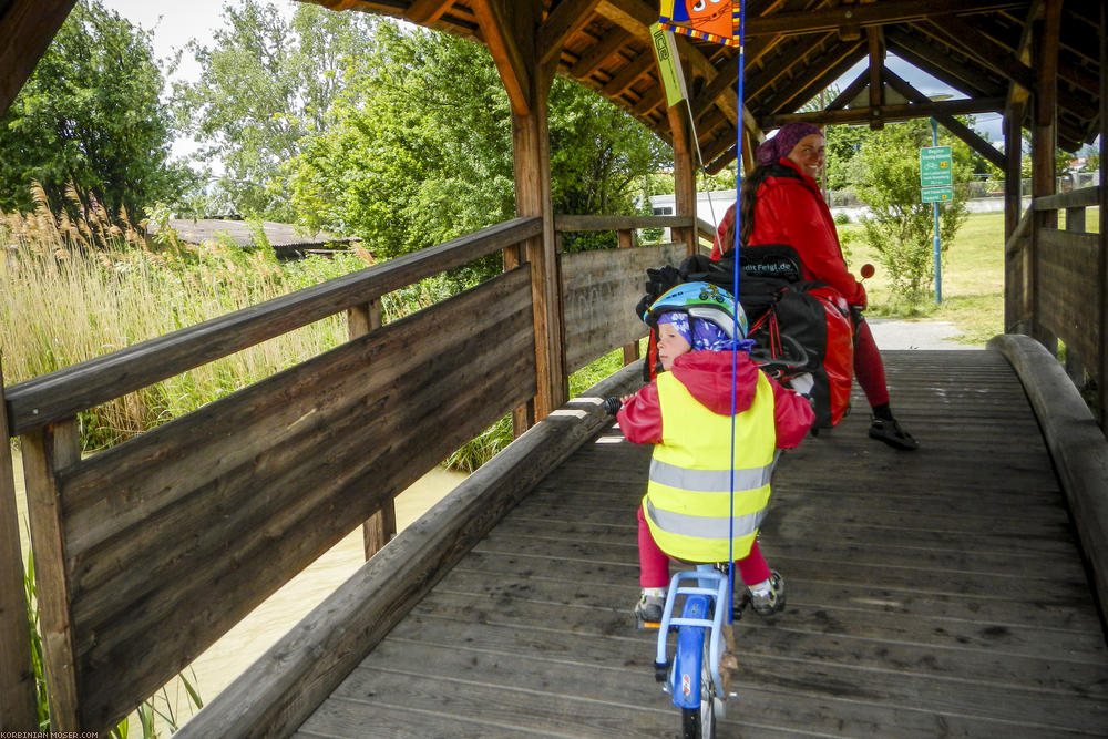 Rain cycling along Isar and Danube, May 2014.