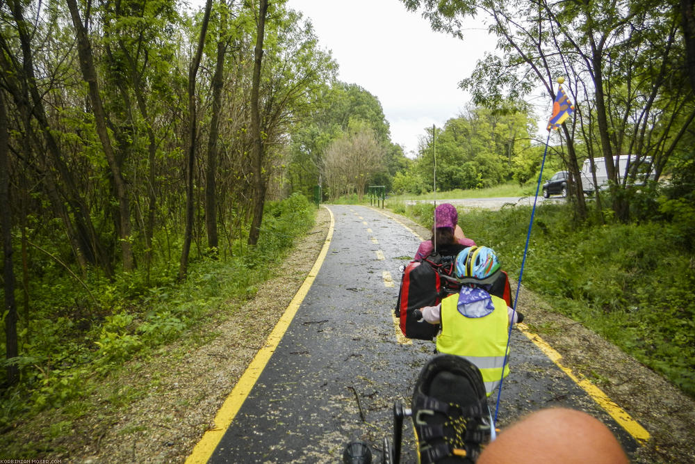 Rain cycling along Isar and Danube, May 2014.