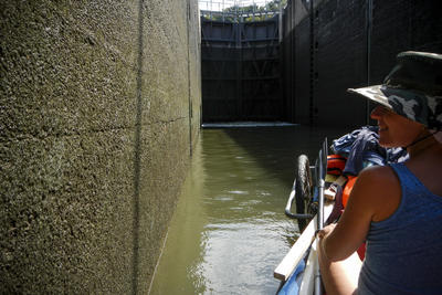 Pregnancy-Canoeing. Down the Rhine, up the Lahn. Summer 2015.