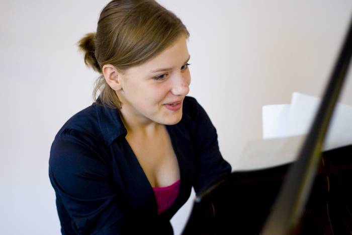 A közös koncert. Piano hallgatója Yuko, Mila és Judit, Figaro Mainz július 5, 2009.