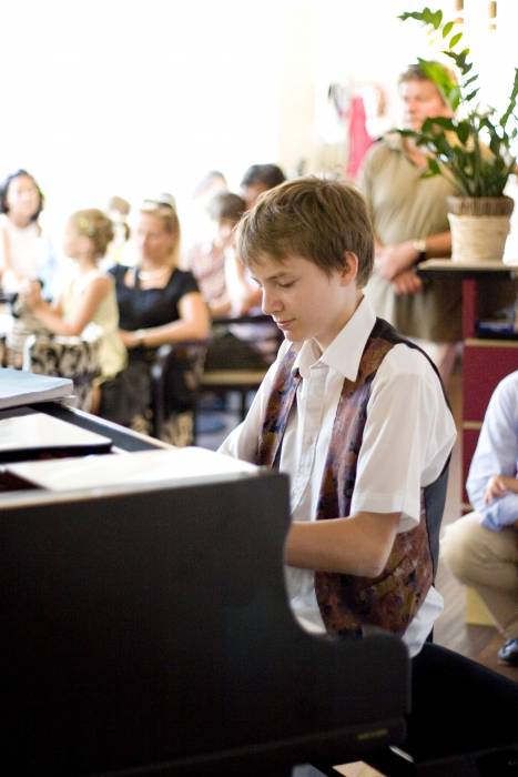 A közös koncert. Piano hallgatója Yuko, Mila és Judit, Figaro Mainz július 5, 2009.