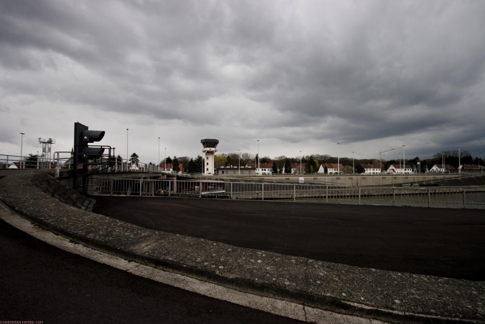 ﻿Benelux biciklitúra. A hideg, a szél és az eső ellenére. Húsvét 2010