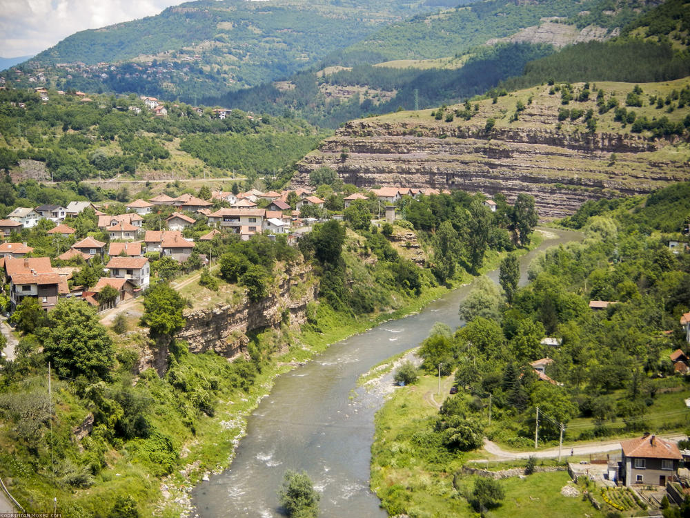 Wild Wild East. Balkán túra június 2014-ben.